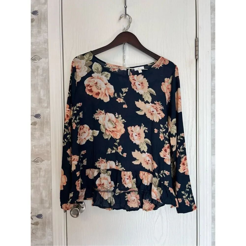 C Blouse - Picture 2 of 4